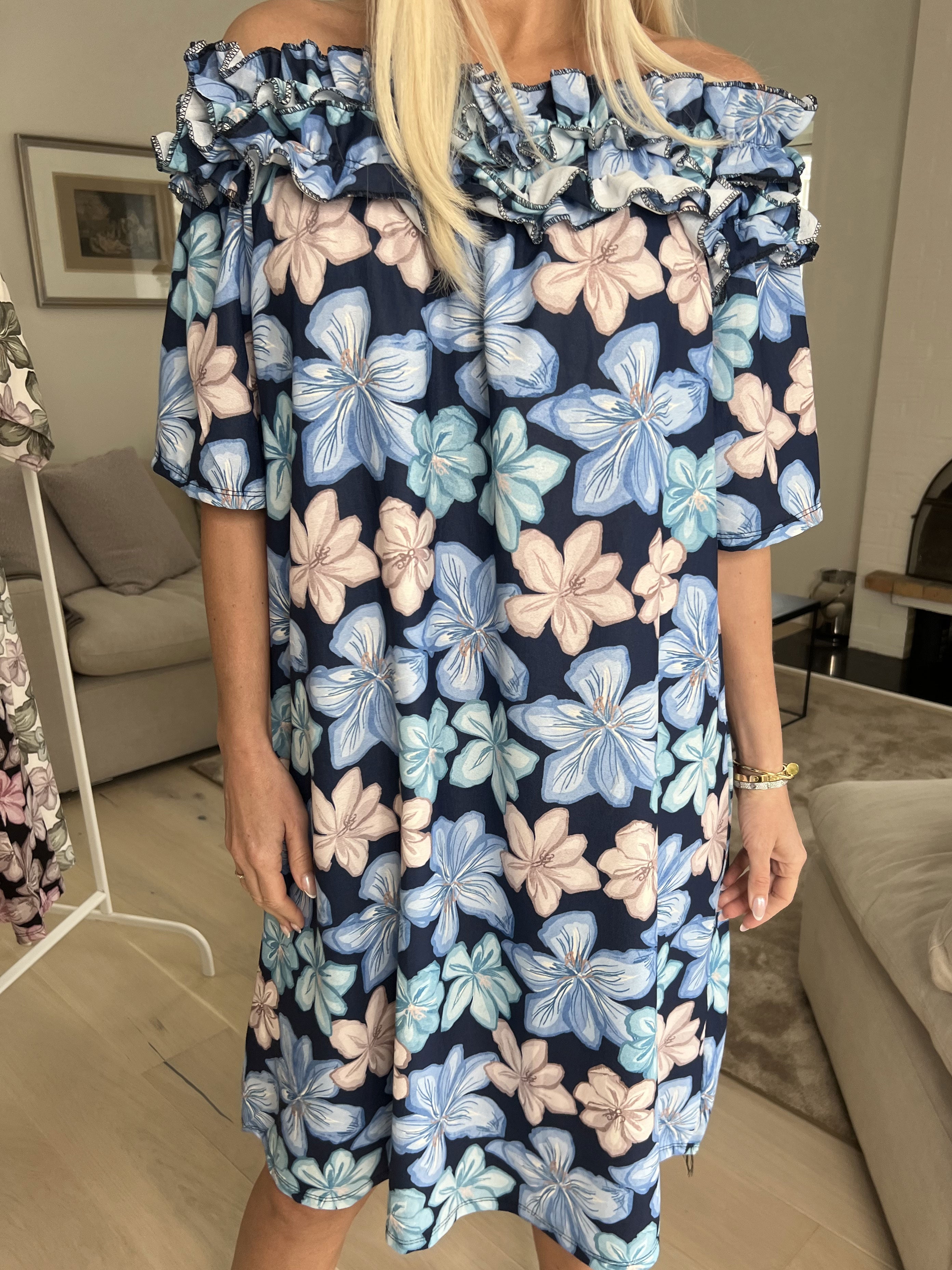 Chili Sleeveless Dress Flower - Blommig klänning med volanger